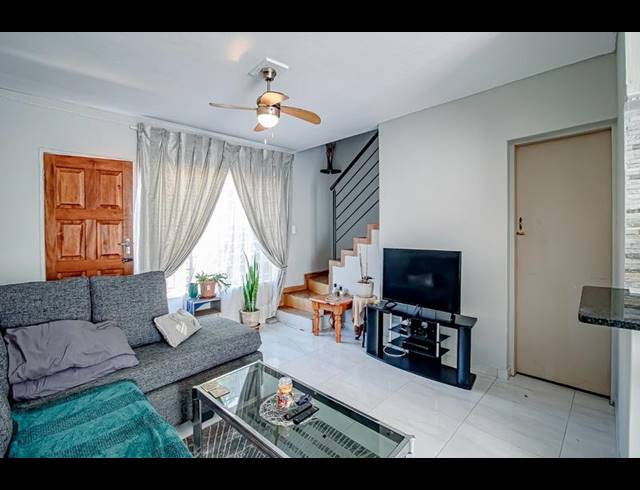 2 BEDROOM TOWNHOUSE FOR SALE IN ANNLIN